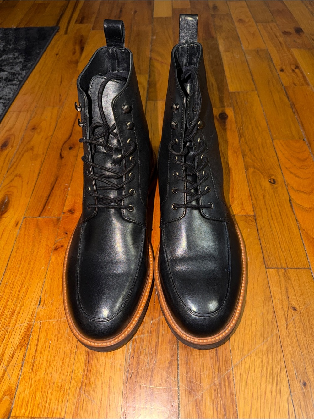 Express Black Leather Chukka Boots with Brown Welt
